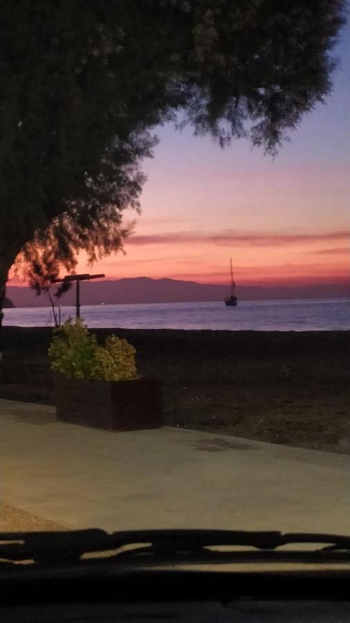 Appartamento Iliana House Néoi Epivátai Esterno foto