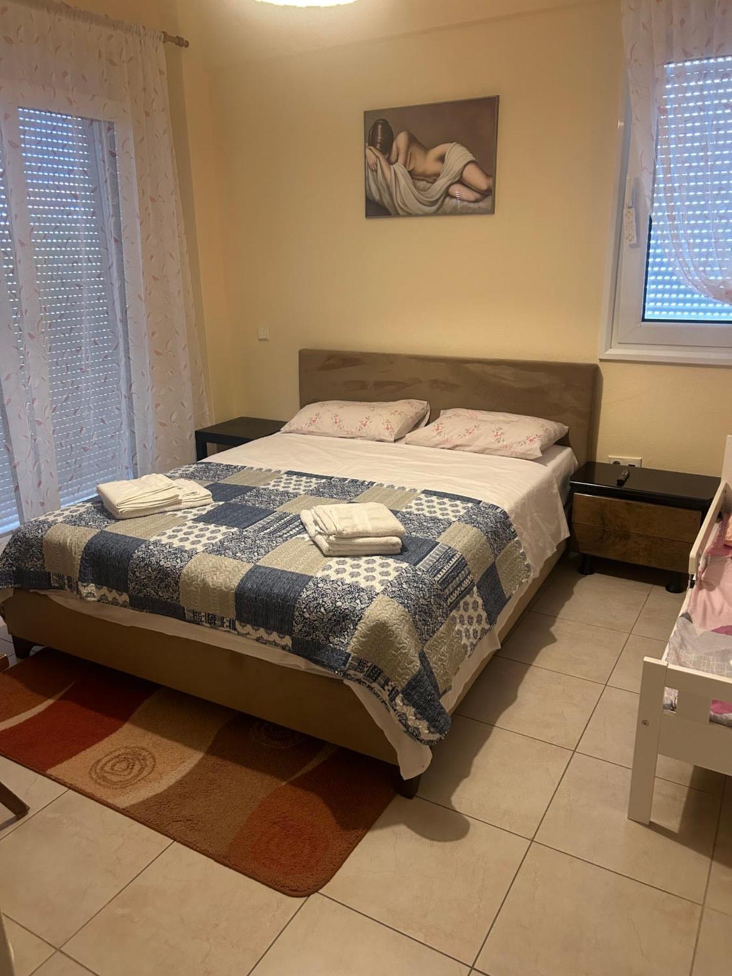Appartamento Iliana House Néoi Epivátai Esterno foto